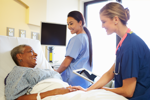 doctor talking with the patient