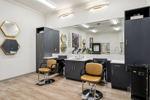 BEAUTY-SHOP-2